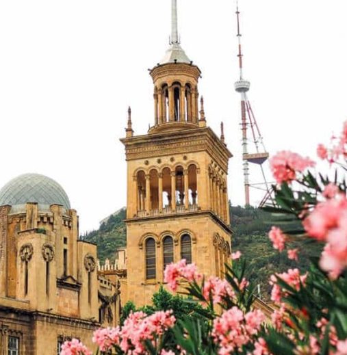 Emily-Lush-Tbilisi-neighbourhoods-Rustaveli-Theatre-Vera